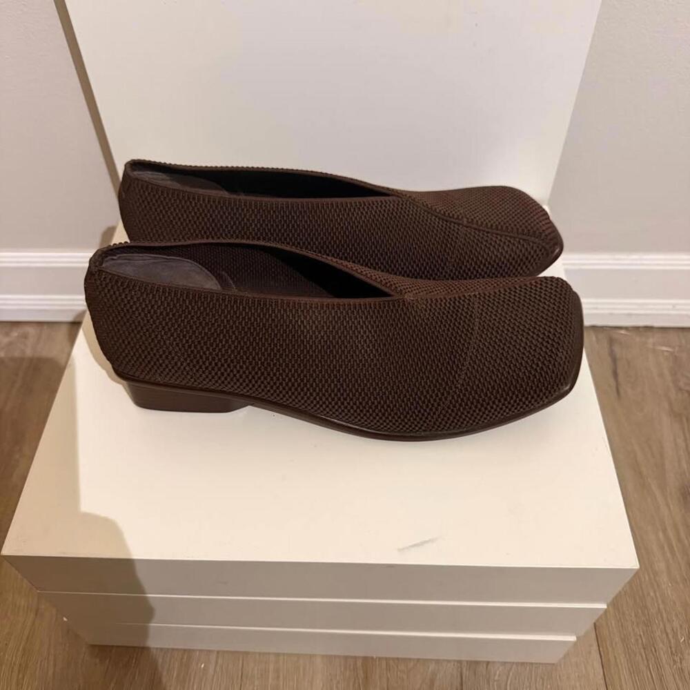 San Miguel Brand New Stretch‎ Knit Slip on Brown Shoes Low Heel Women's Size 8.5